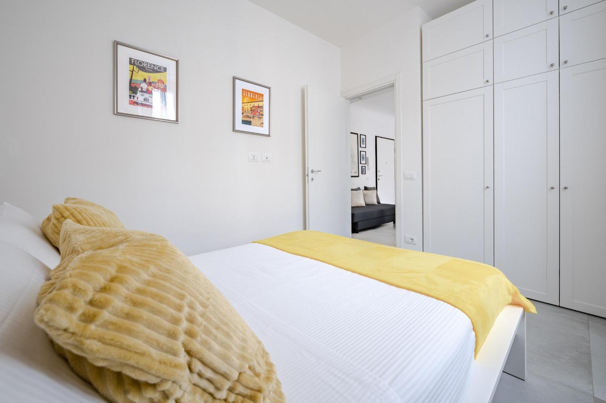 Florence Charming Apartments: Chic Renovated Stay Near Tram Leopolda Exterior photo